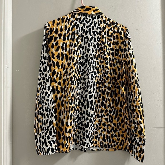FINAL PRICE DROP✨
 St. John  Back Leopard‎ Print Shirt - Picture 6 of 7